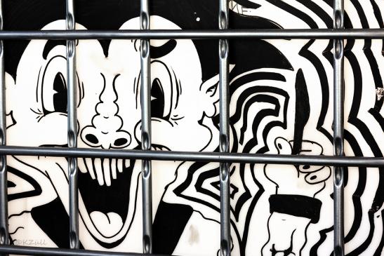 Hinter Gittern